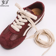 Ivory-colored woven cotton flat shoelaces  1 pair