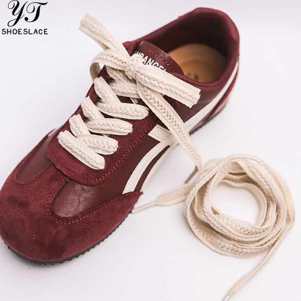 Ivory-colored woven cotton flat shoelaces  1 pair