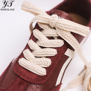 Ivory-colored woven cotton flat shoelaces  1 pair